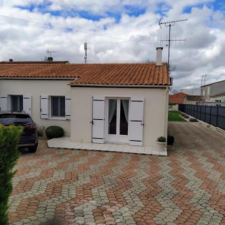 Maison Plain Pied Avec Jardin, Terrasse Et Veranda 干邑 外观 照片